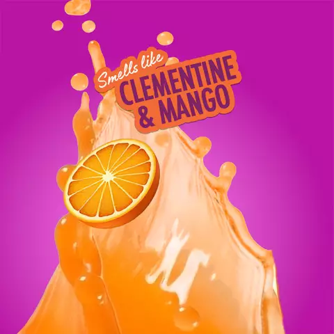 Uno splash di liquido arancione con una fetta di clementina e la scritta 'Profuma di Clementina e Mango' su sfondo rosa, a rappresentare la fragranza NYX Juicy Boo.