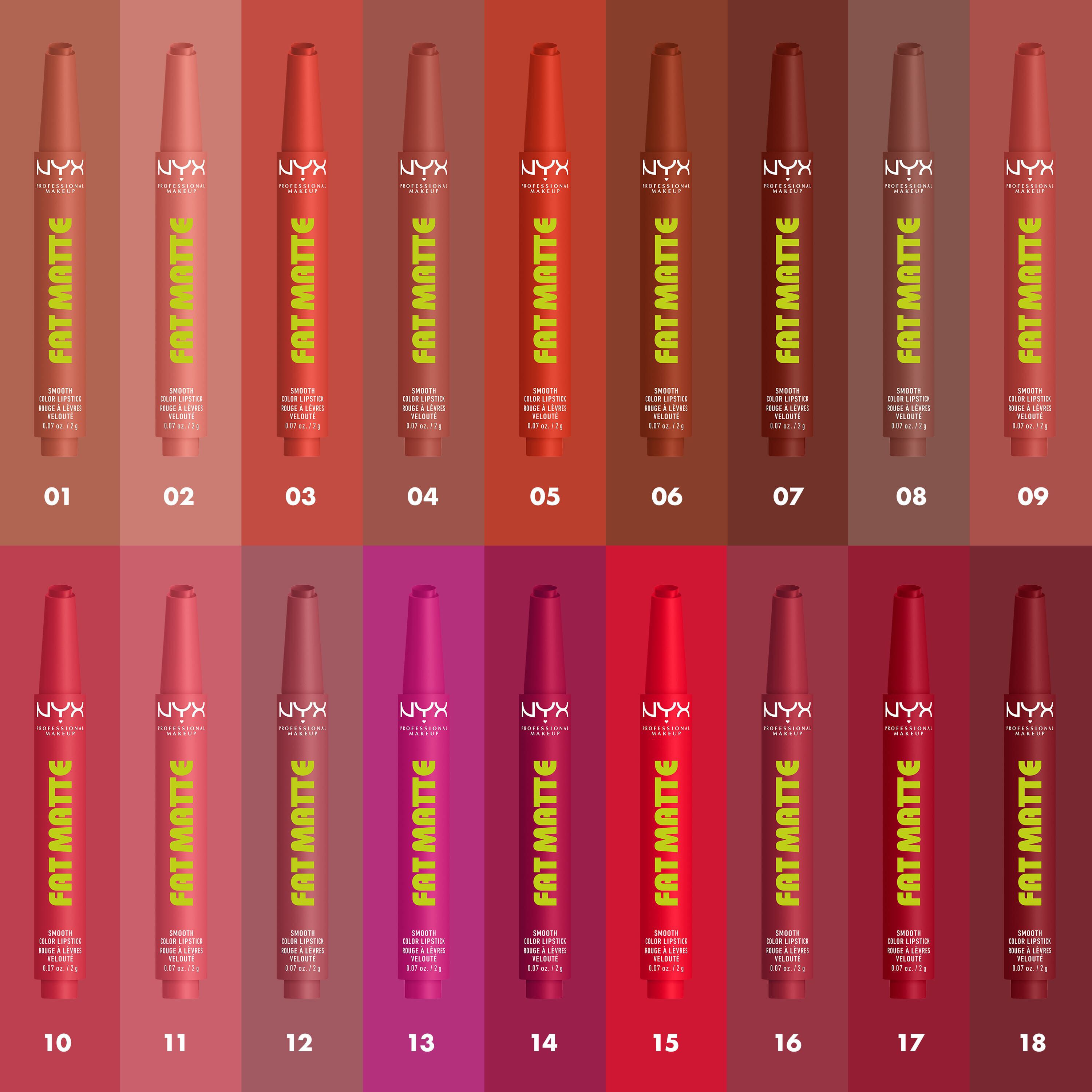 Diciotto tonalita dei rossetti NYX Fat Matte Smooth Color Lipstick disposti in fila, in varie tonalita, su uno sfondo blu.
