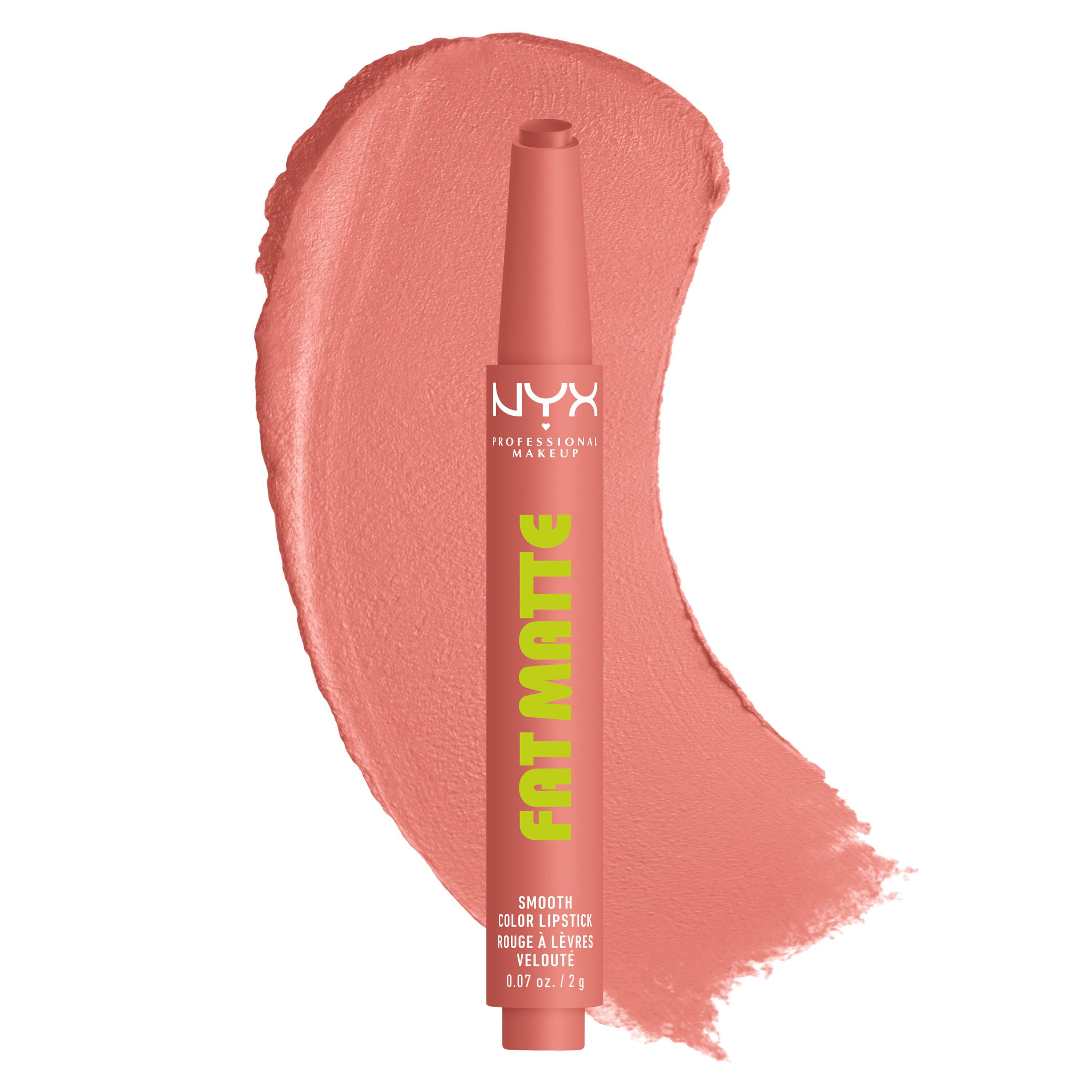 Packshot del rossetto NYX Professional Makeup Fat Matte Smooth Color con uno swatch texturizzato dietro il prodotto nella tonalita 02 Cashmere Cutie