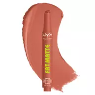 Packshot del rossetto NYX Professional Makeup Fat Matte Smooth Color con uno swatch texturizzato dietro il prodotto nella tonalita 01 Cozy Whipped