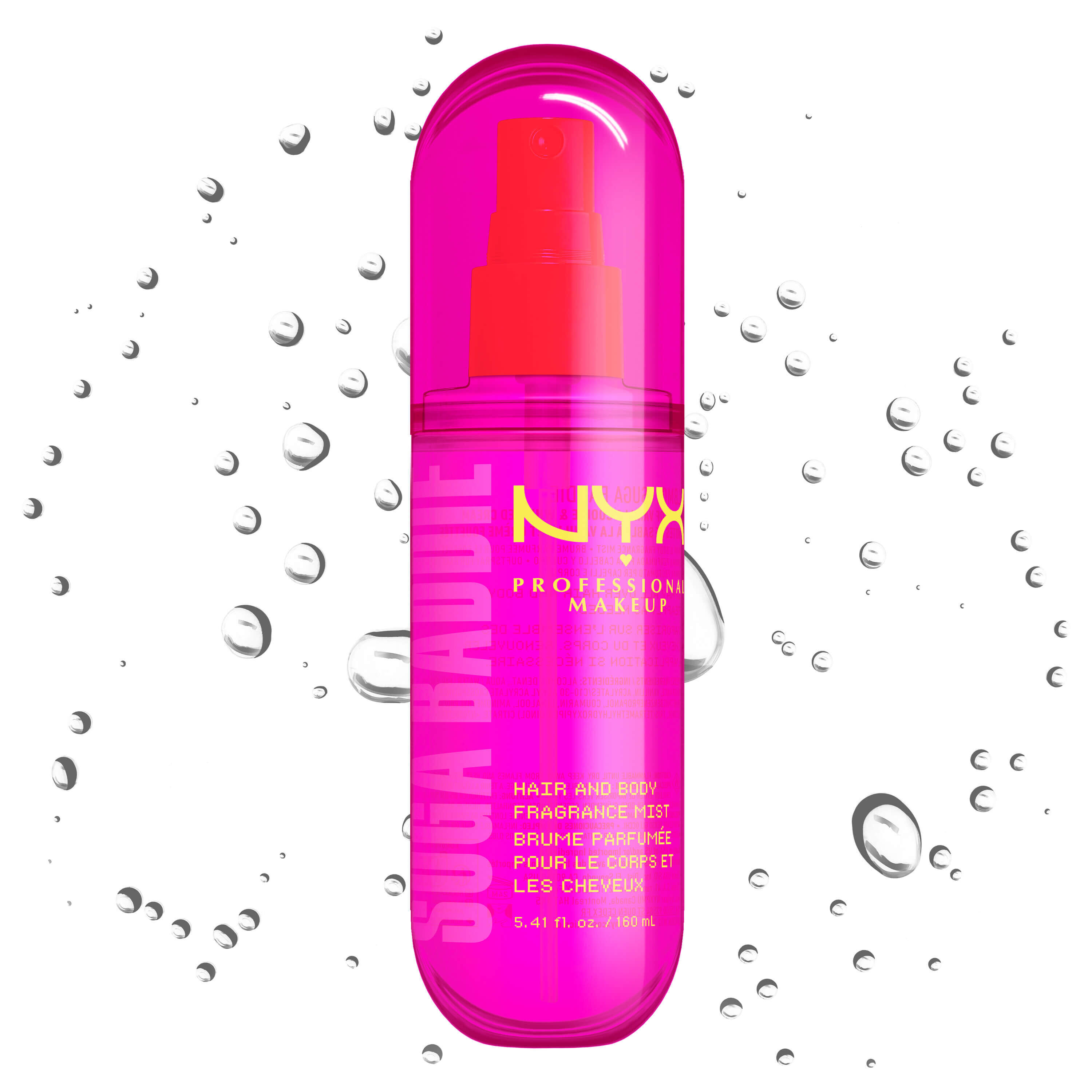 Spray profumato capelli e corpo NYX Professional Makeup Suga Baddie in flacone 160ml spray rosa acceso su sfondo chiaro con goccioline d'acqua.