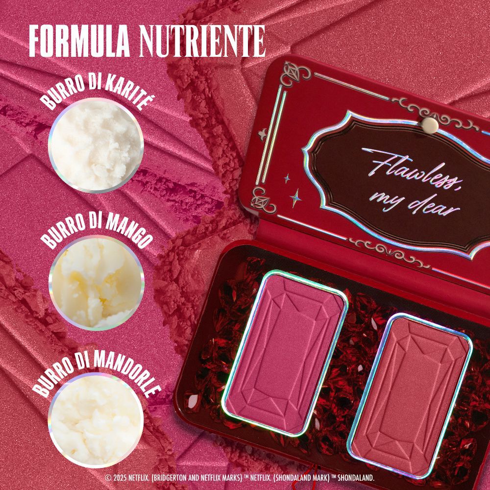 Il 'NYX Professional Makeup Bridgerton Blush Duo' aperto, con tre cerchi che indicano gli ingredienti chiave: Burro di Karite, Burro di Mango e Burro di Mandorle, enfatizzando una 'Formula Nutriente' nella tonalita 03 The Queen