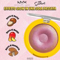 Packshot dell'illuminante aperto NYX Professional Makeup The Simpsons con ingredienti illustrati: burro di karite, burro di mango e burro di mandorle, tonalita 01 Donut mind if I do.