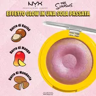 Packshot dell'illuminante aperto NYX Professional Makeup The Simpsons con ingredienti illustrati: burro di karite, burro di mango e burro di mandorle, tonalita 01 Donut mind if I do.